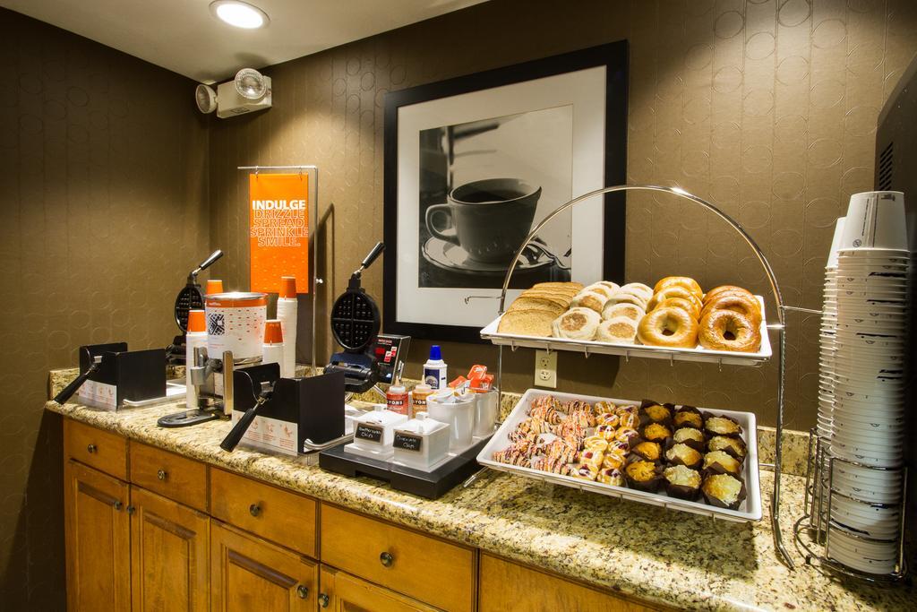 Hampton Inn & Suites פאסו רובלס מסעדה תמונה